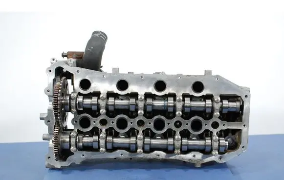 Land Rover Range Rover Sport L320 Engine head 6C064CB