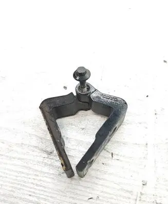 Volvo V40 Front door upper hinge 31424656 Y555