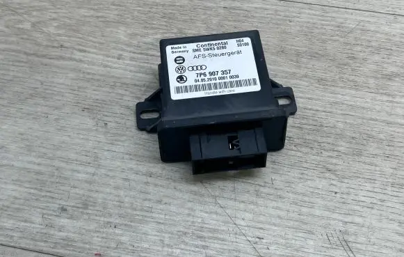 Volkswagen Touareg II Light module LCM 7P6907357
