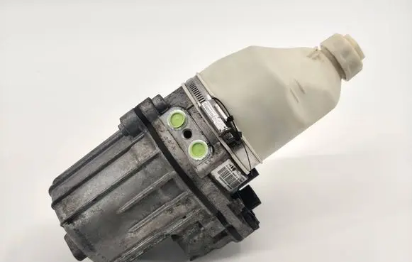 Opel Astra H Power steering pump 13292554