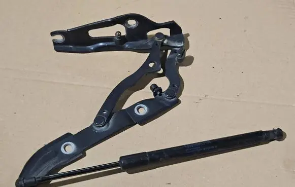 BMW 1 E82 E88 Tailgate/trunk/boot hinge 7166751 0608 ES03