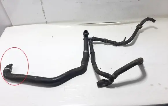 Volkswagen Golf VII Engine coolant pipe/hose 5Q0121619D 5Q0122051BJ