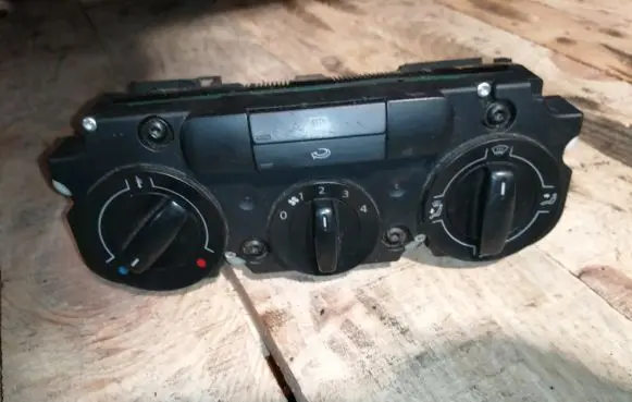 Volkswagen Caddy Climate control unit