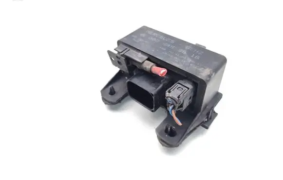Mercedes-Benz Sprinter W906 Glow plug pre-heat relay 0005453516