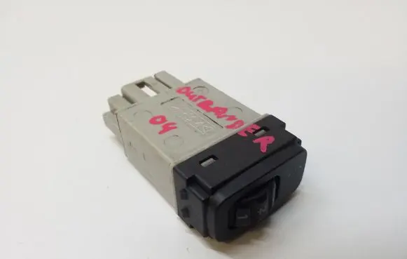 Mitsubishi Outlander Headlight level height control switch 3K11