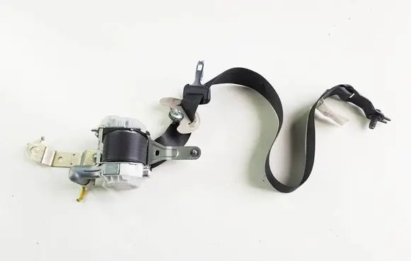Subaru Legacy Front seatbelt