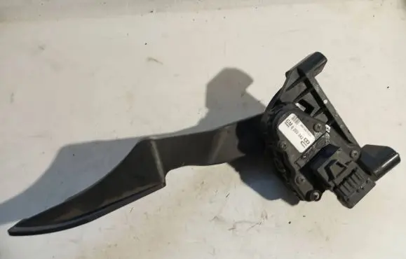 Opel Zafira B Accelerator throttle pedal 9202342 6PV00811401