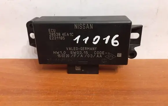 Nissan Qashqai Parking PDC control unit/module 285384EA1C E231195