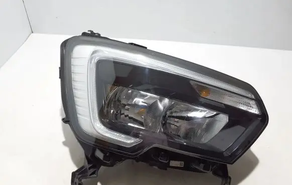 Renault Master III Headlight/headlamp 260105567R