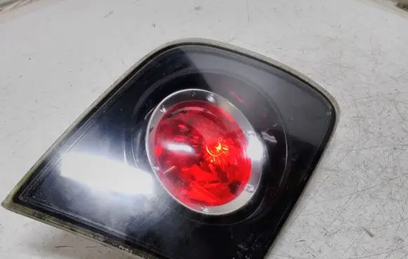 Mazda 3 I Tailgate rear/tail lights P2775