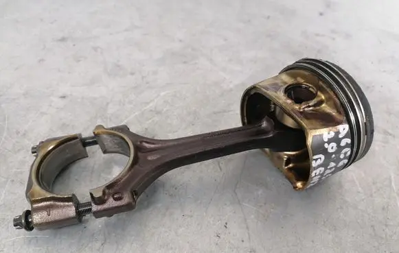 Audi A6 S6 C6 4F Piston with connecting rod