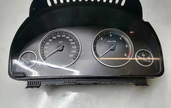 BMW 5 F10 F11 Speedometer (instrument cluster) 9328840 2390806