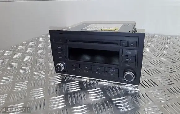 Seat Exeo (3R) Radio/CD/DVD/GPS head unit W03R0035186B