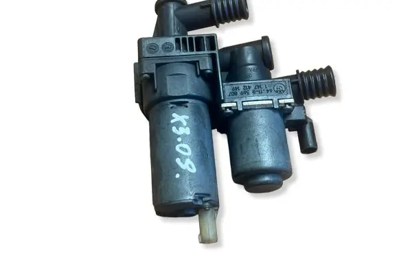BMW X3 E83 Coolant heater control valve 64118369807