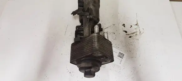 Oil filter mounting bracket