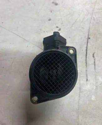 Volkswagen Sharan Mass air flow meter 037906461C 0280217117