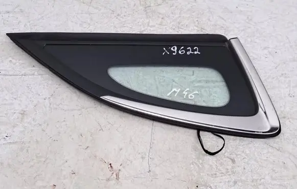 Mazda CX-30 Front triangle window/glass 