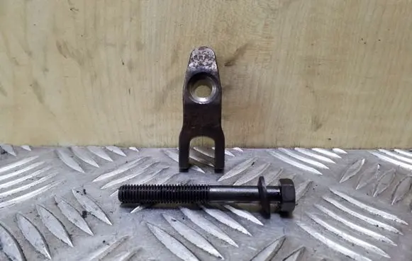 Hyundai i40 Fuel Injector clamp holder