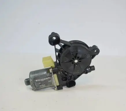 Audi A3 S3 8V Front door window regulator motor 5Q0959802B