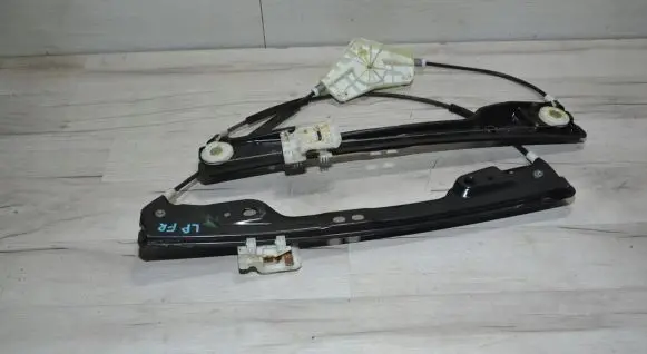 Fiat Freemont Front window lifting mechanism without motor