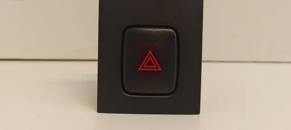 Volvo V70 Hazard light switch 9123685