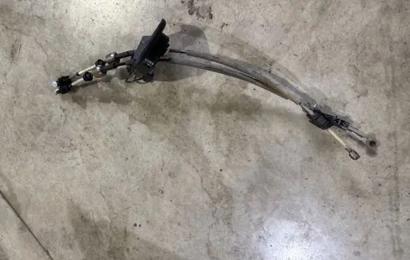 Gear shift cable linkage