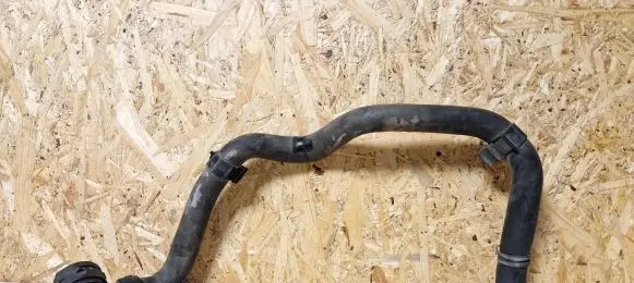 Volvo V70 Engine coolant pipe/hose 31338810
