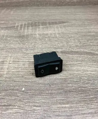 BMW 5 E39 Electric window control switch 8368974