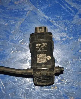 KIA Ceed Windscreen/windshield washer pump 985102J500