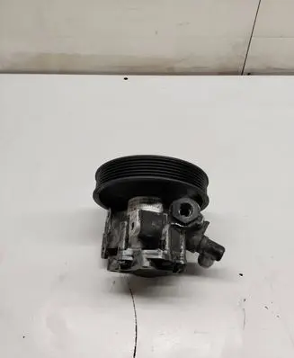 Mercedes-Benz C W203 Power steering pump A0024669401