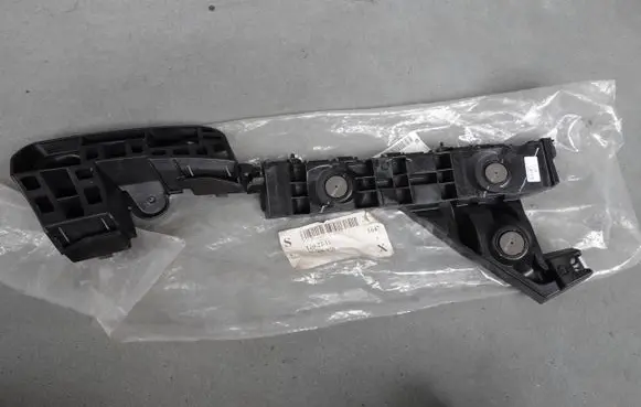 Opel Astra K Front bumper mounting bracket 23652851 13425520 39086936