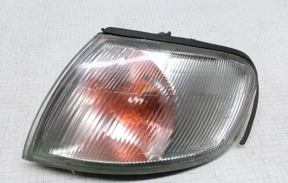 Nissan Almera Front indicator light 185252B