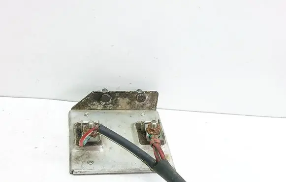 Coolant fan relay