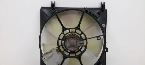 Toyota RAV 4 (XA20) Radiator cooling fan shroud 1671128150