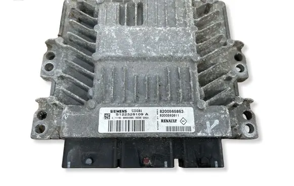 Renault Megane II Engine control unit/module 8200565863 S122326109A 8200592611