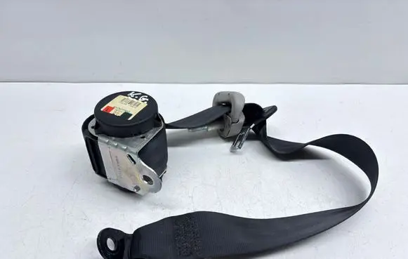 Toyota Verso Rear seatbelt 733700F020 610307700D 091019