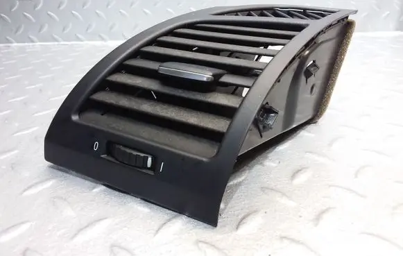 BMW 1 E81 E87 Dashboard side air vent grill/cover trim 7059187
