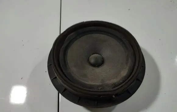 Fiat Sedici Front door speaker