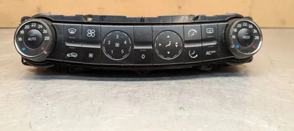 Mercedes-Benz E W211 Climate control unit 2118300385 Q00112203