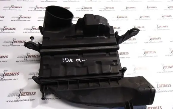 Mercedes-Benz E W211 Air filter box A6420901901 A6420940304
