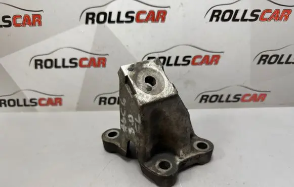 Audi A6 S6 C6 4F Engine mounting bracket 4F0199307AA