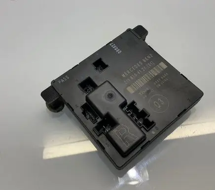 Mercedes-Benz E W211 Door control unit/module 2118704126 00006806 SW404