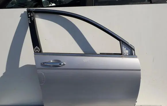 Honda CR-V Front door