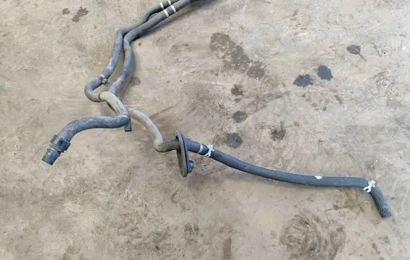Tesla Model S Coolant pipe/hose 106588700E