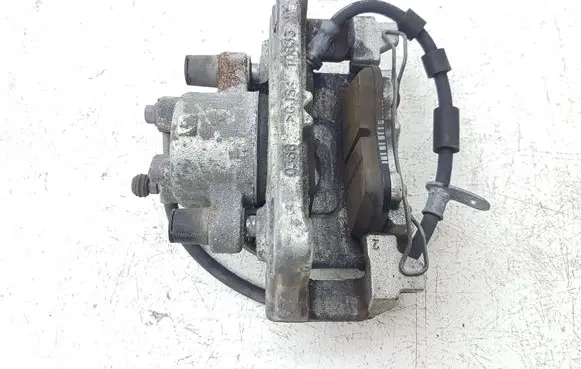 Ford Escape IV Front brake caliper 2B284B 2B302B T0833