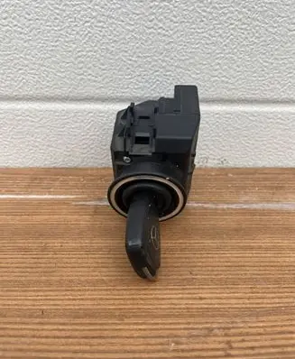 Mercedes-Benz CLK A209 C209 Ignition lock 2095450908 33002410 1005134510206188