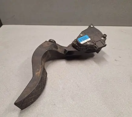 Audi A4 S4 B6 8E 8H Accelerator throttle pedal 8E1723523B 6PV00837600