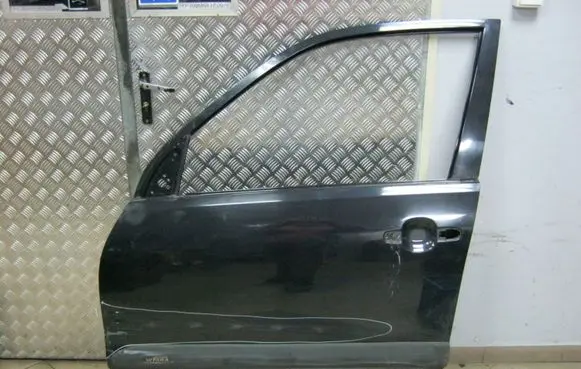 Suzuki Grand Vitara II Front door