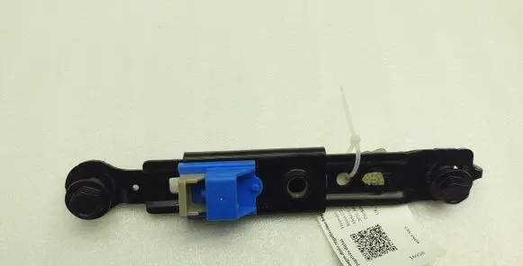 Hyundai Kona I Seat belt adjustment rail 200919A