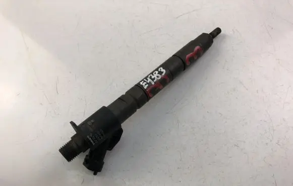 Volvo XC70 Fuel injector 31272690